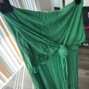Bebe Women’s Green Of The Shoulder Maxi dress size small